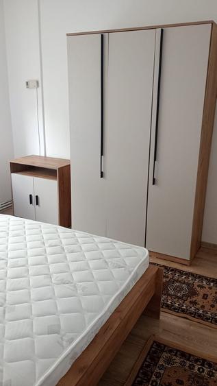 Apartament cu 3 camere decomandat în Tudor