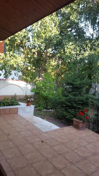 Casă individuală cu 5 camere cu Teren 400 Mp în Herăstrău