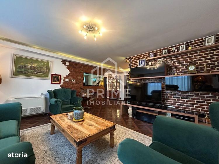 Casă cu 7 camere cu Teren 1004 Mp în Central