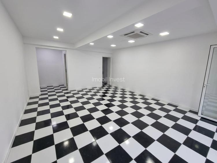 Spațiu comercial de închiriat, 34 mp, Cetate, 550 euro
