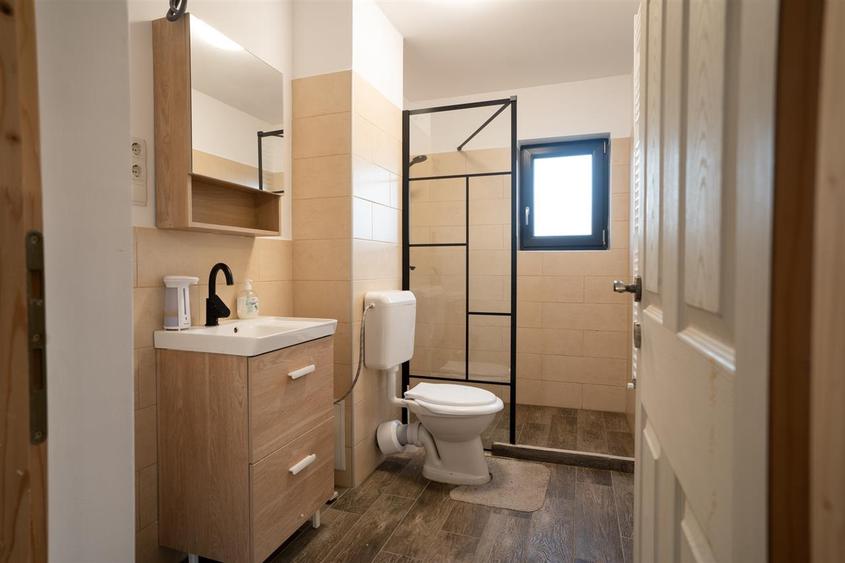 Casă individuală cu 4 camere cu Teren 500 Mp în Chinteni