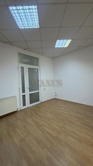Spațiu comercial, de 48 mp, în Central