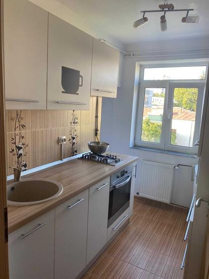 Apartament cu 2 camere decomandat în Piața Unirii