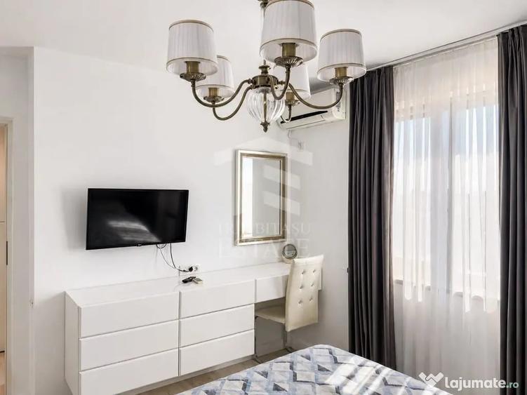Apartament cu 3 camere semidecomandat în City Park Mall