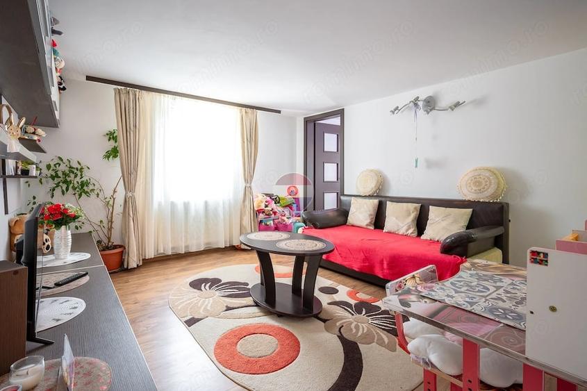 Apartament cu 3 camere decomandat în Turcheș