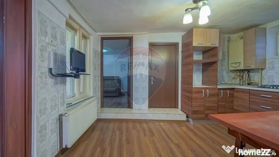 Casă cu 3 camere cu Teren 112 Mp în Schei