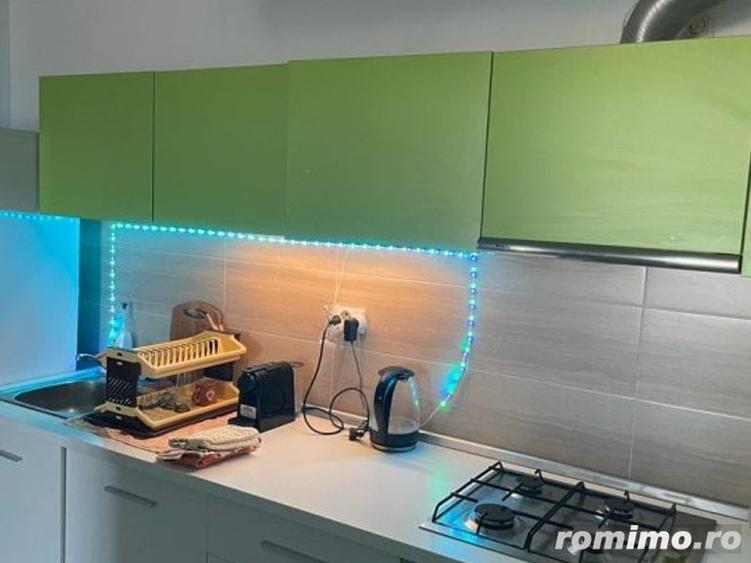 Apartament cu 3 camere decomandat în Soarelui