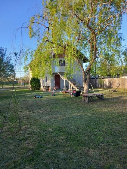Casă cu 4 camere în Gherghița