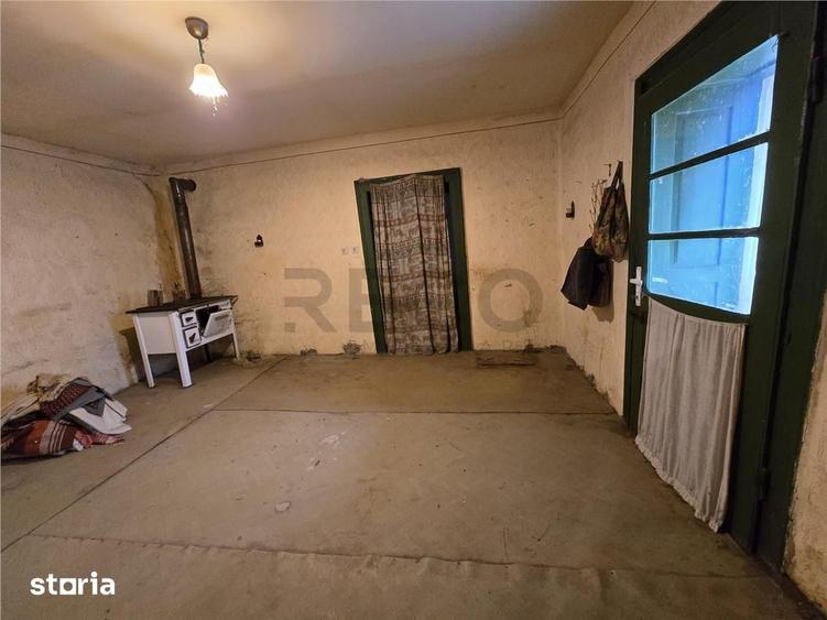 Casă cu 3 camere cu Teren 7900 Mp în Ciumeghiu