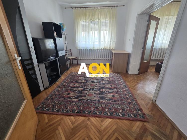 Casă individuală cu 4 camere cu Canalizare în Partoș