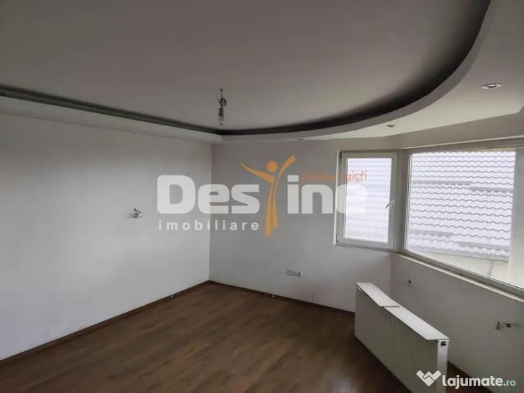 Casă cu 5 camere cu Teren 1508 Mp în Țânțăreni