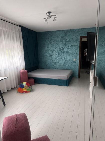 Casă cu 4 camere în Slobozia Nouă