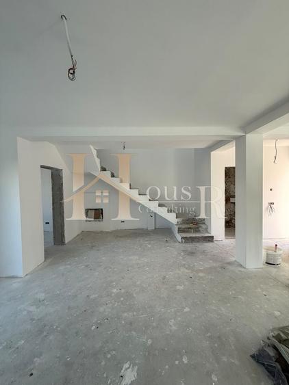 Duplex cu 4 camere cu Canalizare în Urseni