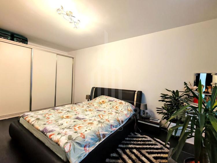 Penthouse cu 4 camere decomandat, mobilat în Mihai Viteazul