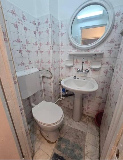 Apartament cu 3 camere decomandat în Medicină