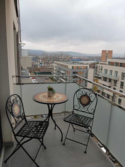Apartament cu 2 camere decomandat în Exterior Vest