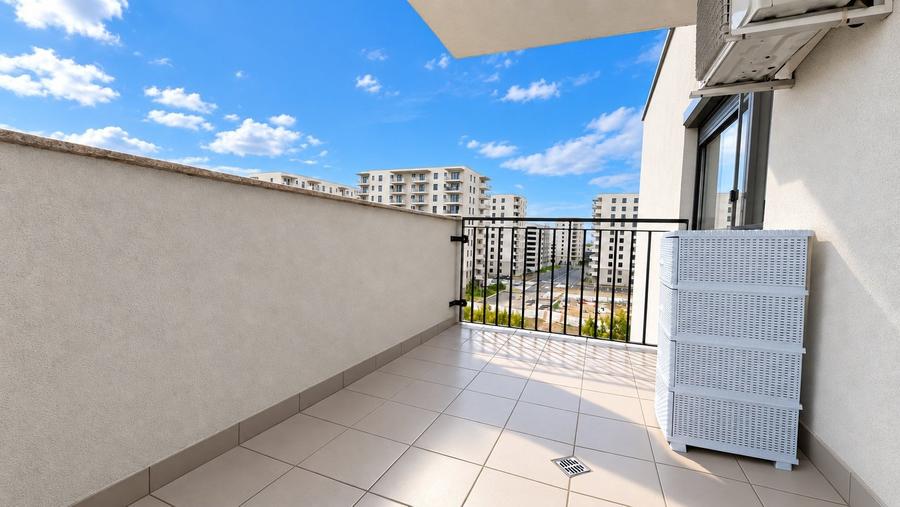 Apartament cu 2 camere semidecomandat, mobilat în DN 1