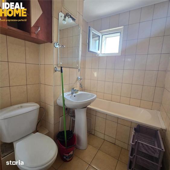 Apartament cu 3 camere decomandat în Mircea cel Bătrân