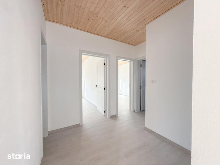 Casă cu 7 camere cu Teren 2800 Mp în Șagu