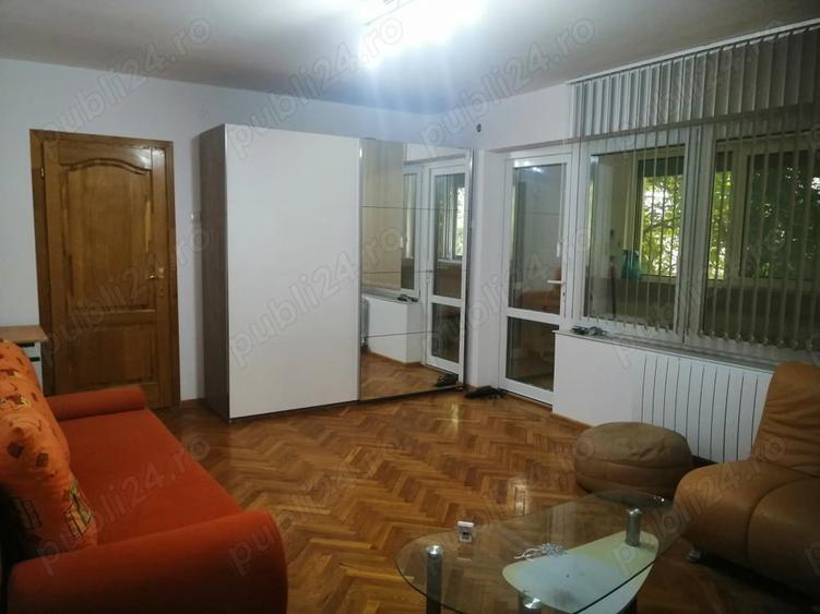 Apartament cu 4 camere decomandat în Centru Civic