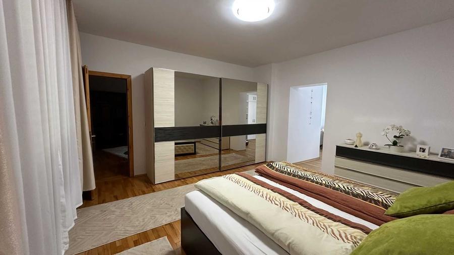 Casă cu 3 camere în Lunei