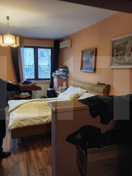 Pensiune 14 camere cu bai proprii si intrari separate, 500 mp, zona Mehala - 2