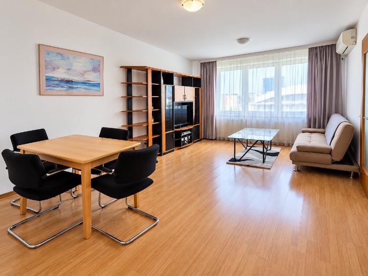 Apartament cu 2 camere decomandat în Cișmigiu
