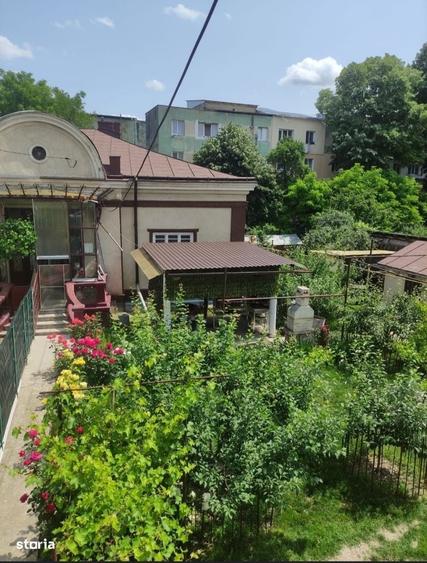 Casă cu 3 camere cu Teren 620 Mp în Central