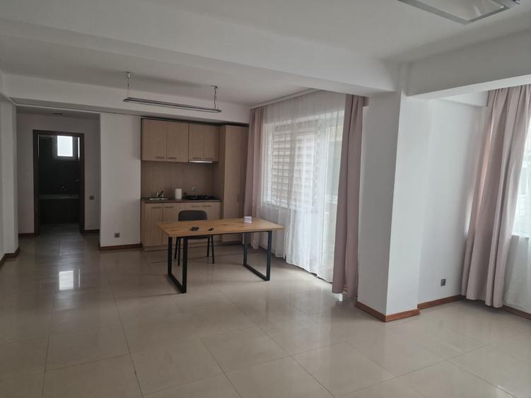 De Inchiriat Apartament 2 camere decomandat zona centrala Suceava - 1