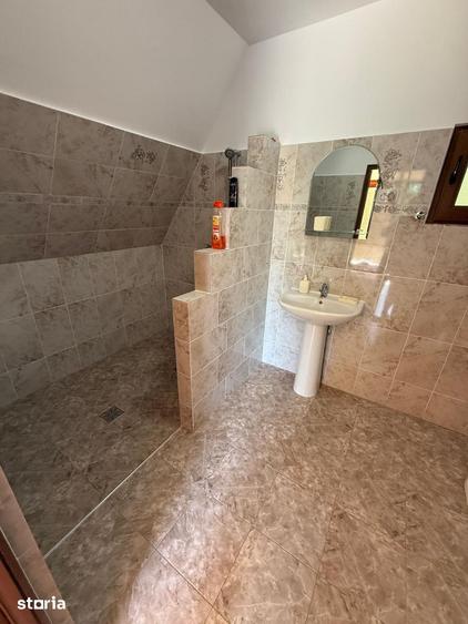 Casă cu 4 camere cu Teren 1000 Mp în Murighiol