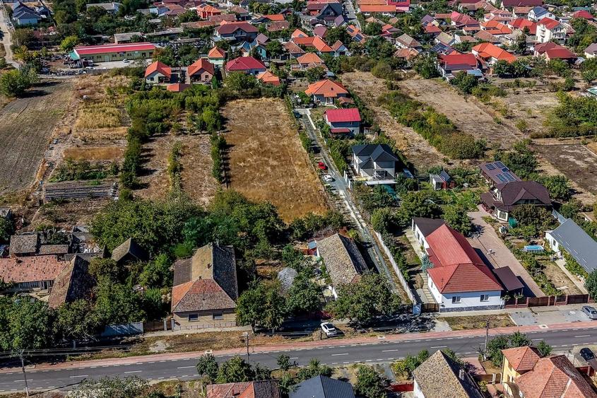 Teren Construcții intravilan de 4532 mp, în Vladimirescu