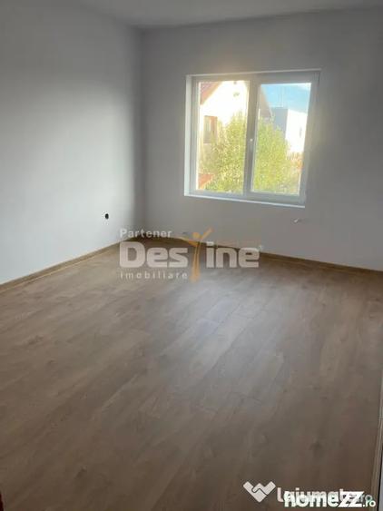 Casă cu 4 camere cu Teren 250 Mp în Central