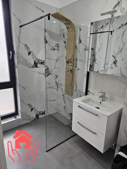 Casă cu 4 camere decomandat cu Piscina în Pipera
