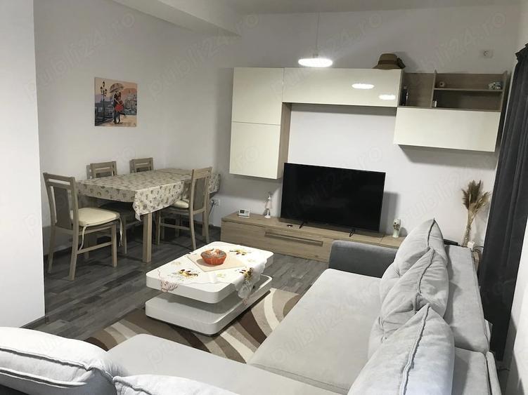 Apartament cu 3 camere decomandat în Soarelui
