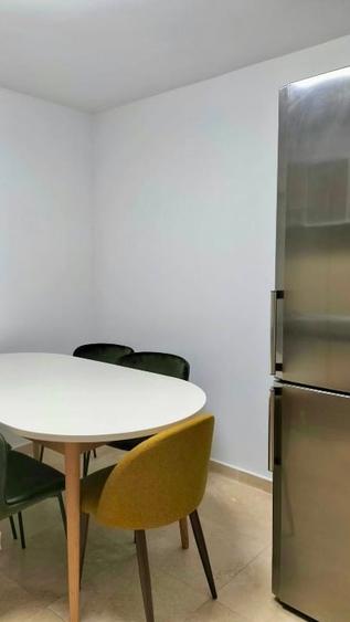 Apartament cu 2 camere semidecomandat, mobilat în Rovine