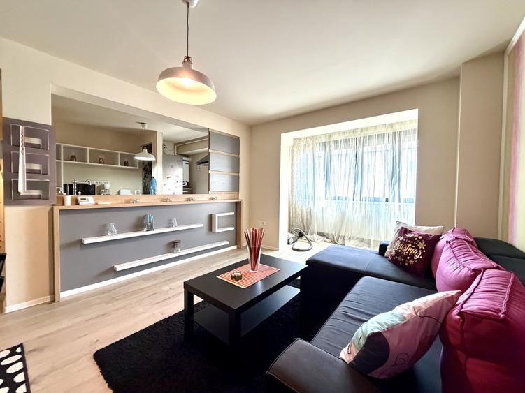 Apartament cu 2 camere semidecomandat, mobilat în Aradului
