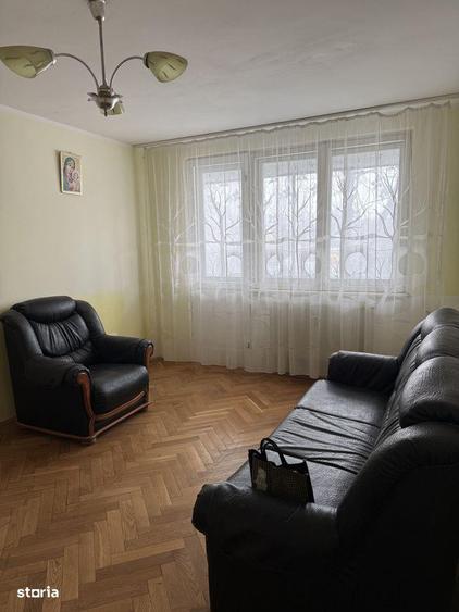 Doua camere semidecomandat - 10