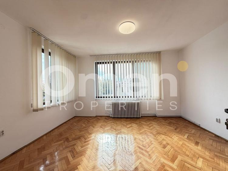 Duplex cu 5 camere cu Canalizare în Central