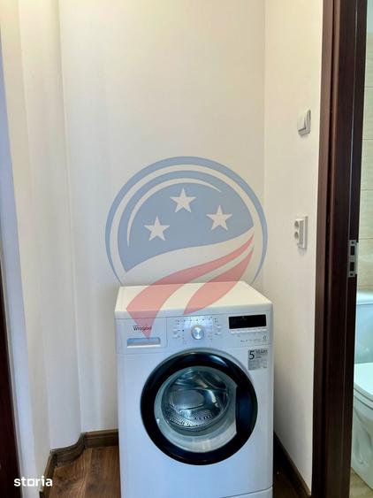 Apartament cu 3 camere semidecomandat în Sărari