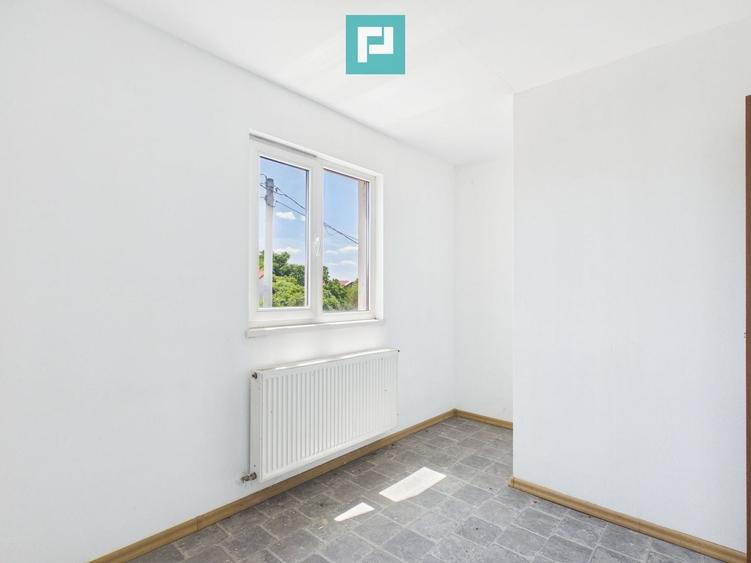 Duplex cu 6 camere cu Canalizare în Confecții