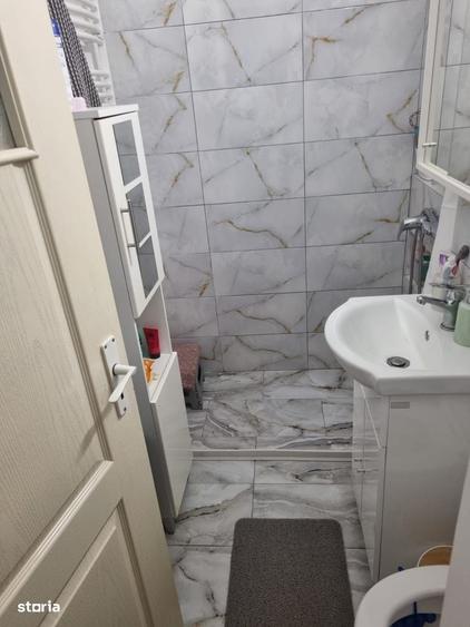 Apartament cu 2 camere decomandat în Piața Centrală