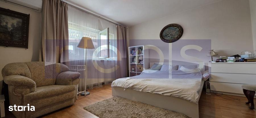 Apartament cu 3 camere în Nerva Traian