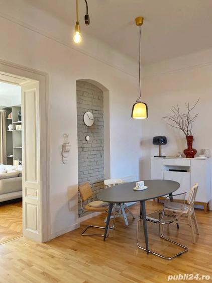 Apartament cu 3 camere semidecomandat în Central