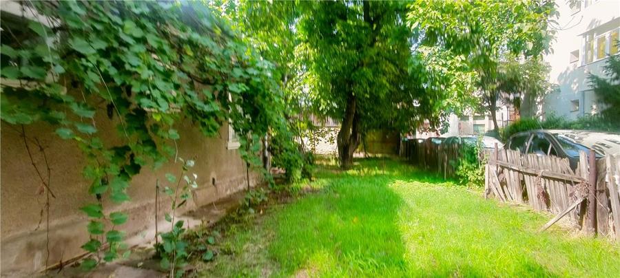 Casă cu 2 camere cu Canalizare în Central