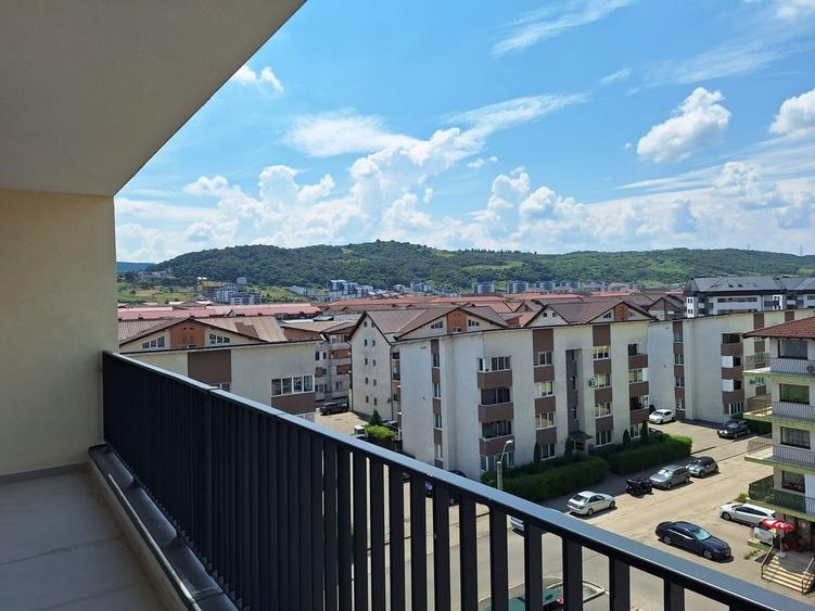 Apartament cu 2 camere semidecomandat în Florești