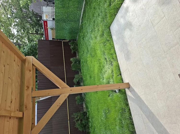 Casă cu 4 camere cu Teren 250 Mp în Central