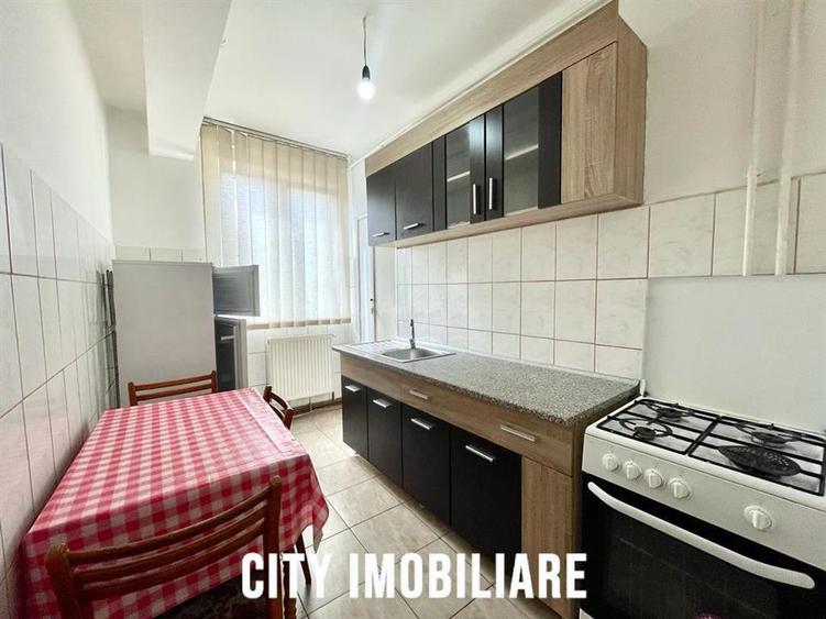 Apartament cu 2 camere semidecomandat, mobilat în Horea