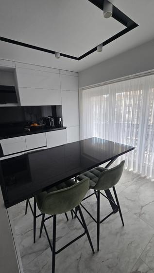 Apartament cu 3 camere decomandat în Dacia