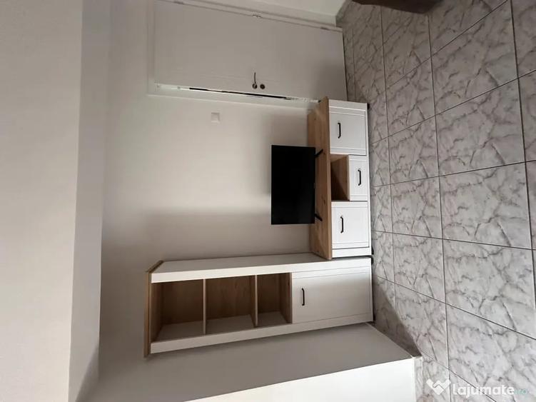 Apartament cu 3 camere decomandat în Iosia