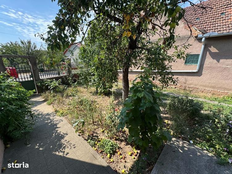 Casă cu 3 camere cu Teren 1300 Mp în Beltiug